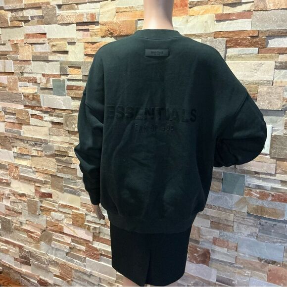 Black Essentials Sweatshirt - Picture 4 of 10